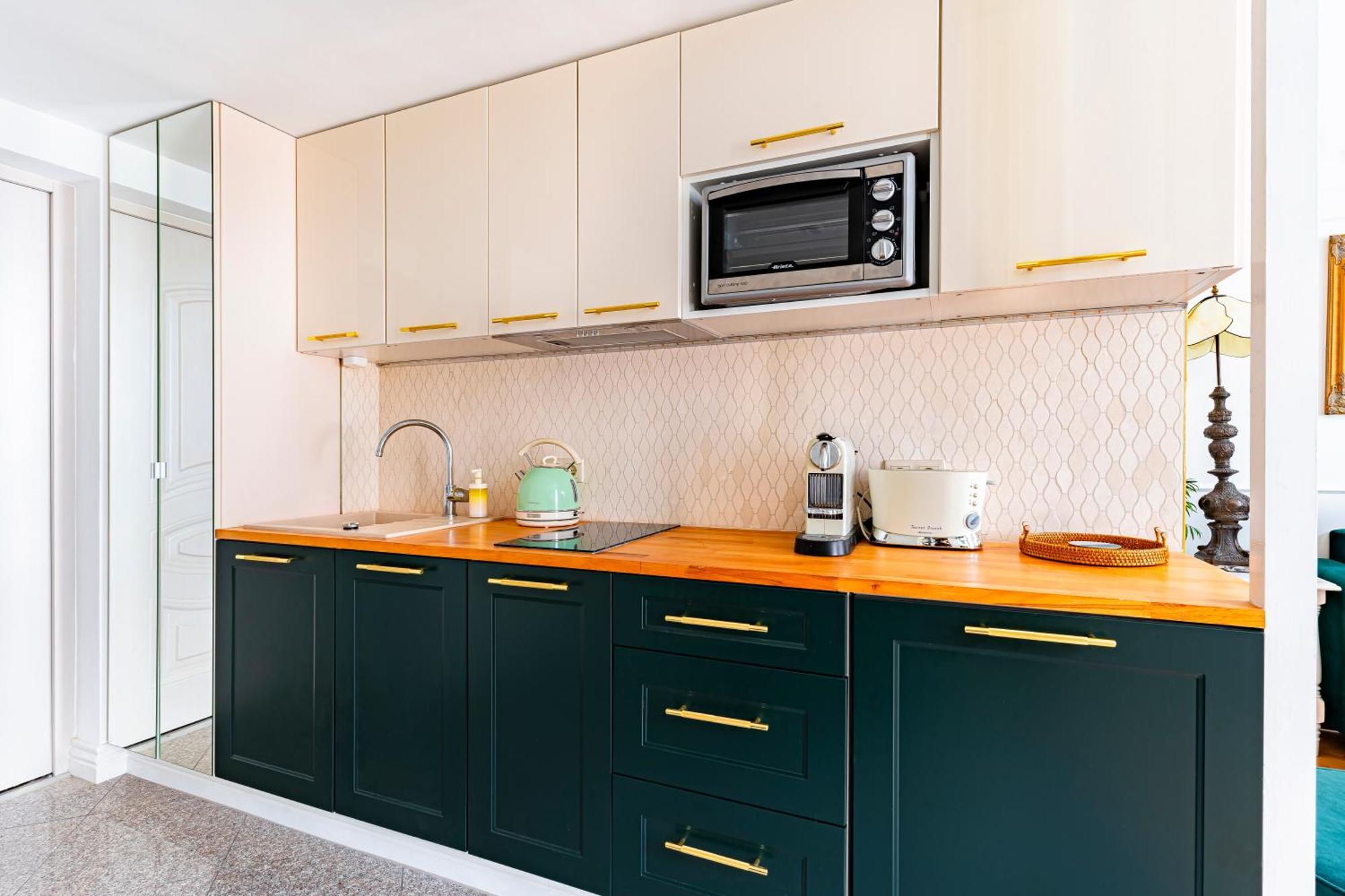 Great Location Amazing Flat Апартаменти Варшава